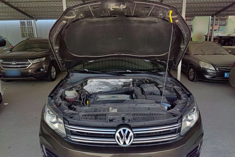 Used Volkswagen Tiguan 2015 1.8TSI Automatic Two-Wheel Drive Comfort Edition Engine Bay