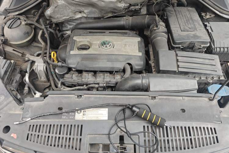 Used Volkswagen Tiguan 2015 1.8TSI Automatic Two-Wheel Drive Luxury Model Engine Bay