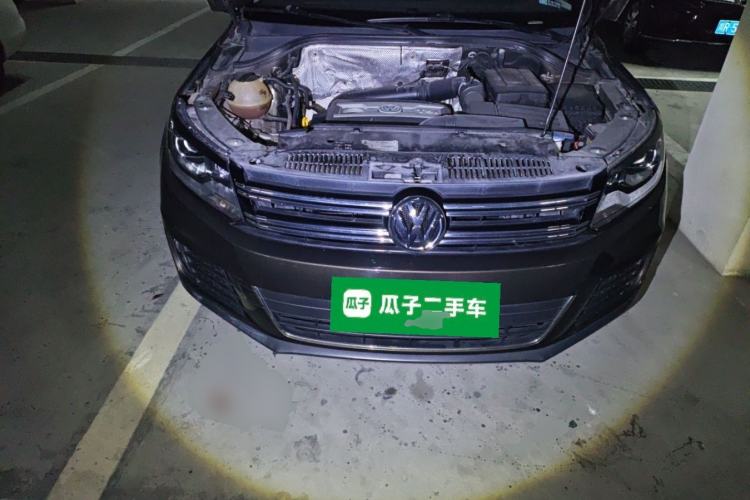 Used Volkswagen Tiguan 2015 2.0 TSI Automatic All-Wheel Drive Luxury Edition Engine Bay