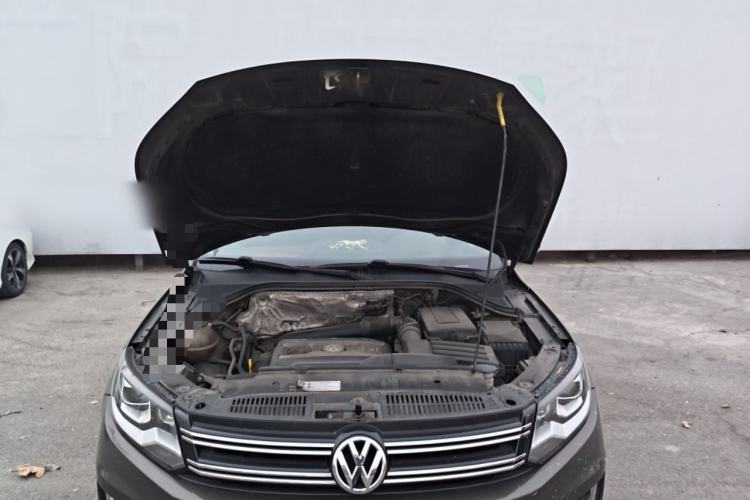 Used Volkswagen Tiguan 2015 1.8TSI Automatic Two-Wheel Drive Luxury Model Engine Bay