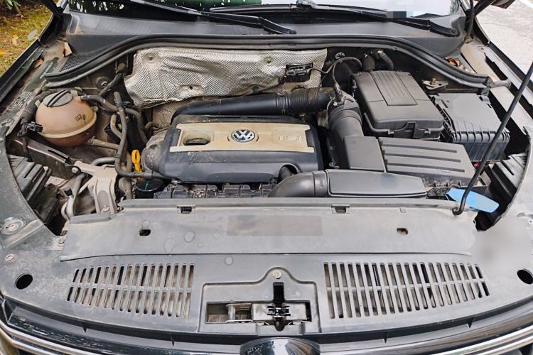 Used Volkswagen Tiguan 2015 1.8TSI Automatic Two-Wheel Drive Comfort Edition Engine Bay