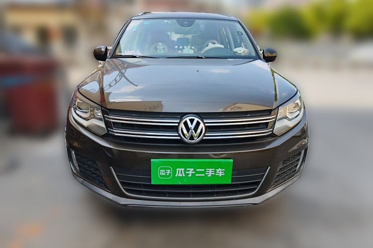 Used Volkswagen Tiguan 2015 1.8TSI Automatic All-Wheel-Drive Luxury Model Exterior 1