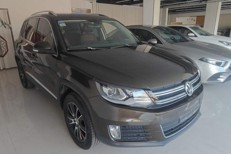 Used Volkswagen Tiguan 2015 1.8TSI Automatic Two-Wheel Drive Luxury Model Exterior 1