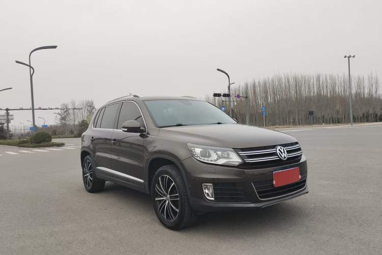Used Volkswagen Tiguan 2015 2.0 TSI Automatic All-Wheel Drive Flagship Edition Exterior 2