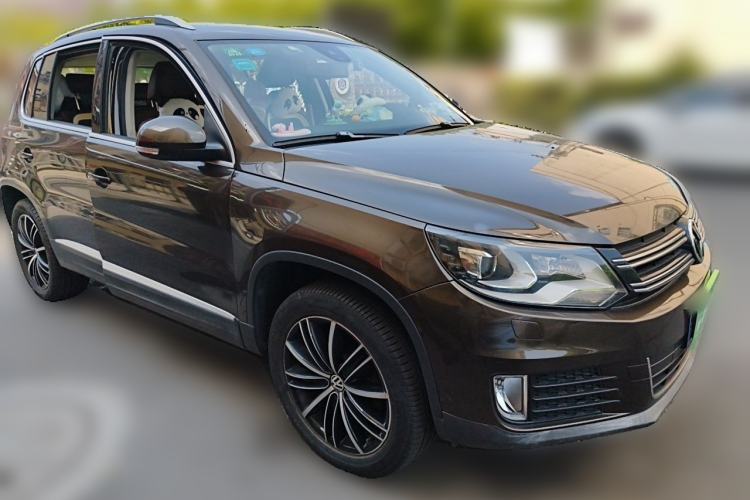 Used Volkswagen Tiguan 2015 1.8TSI Automatic All-Wheel-Drive Luxury Model Exterior 2