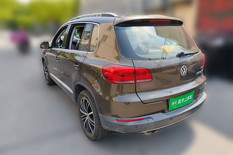Used Volkswagen Tiguan 2015 1.8TSI Automatic All-Wheel-Drive Luxury Model Exterior 3