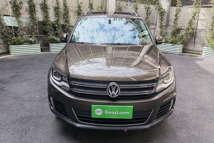 Used Volkswagen Tiguan 2015 1.8TSI Automatic Two-Wheel Drive Luxury Model Exterior 4