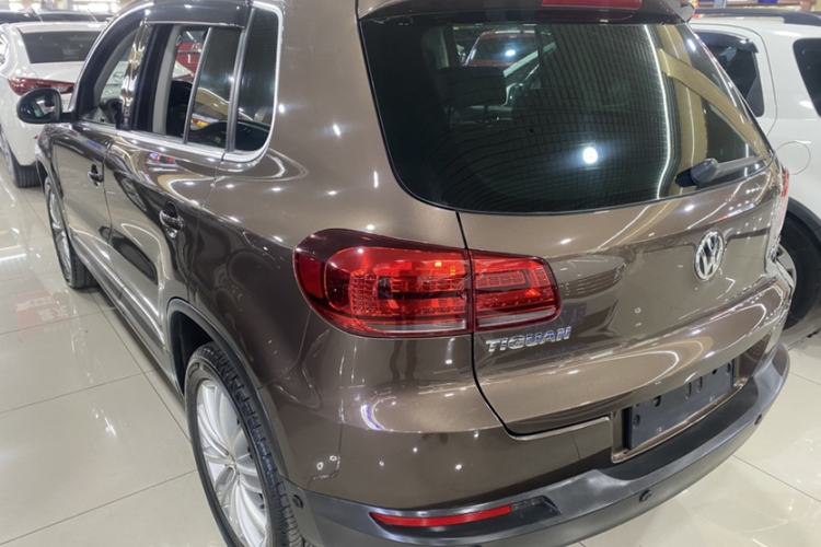 Used Volkswagen Tiguan 2015 2.0 TSI Comfort Edition Exterior 5