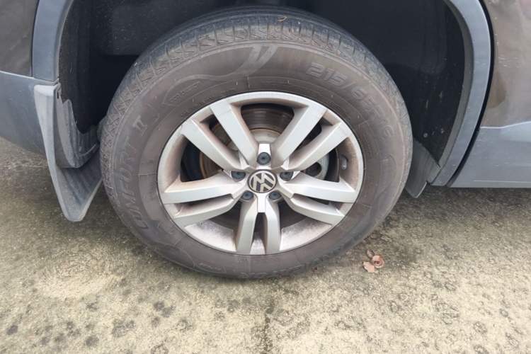 Used Volkswagen Tiguan 2015 1.8TSI Automatic Two-Wheel Drive Trend Edition Exterior 5