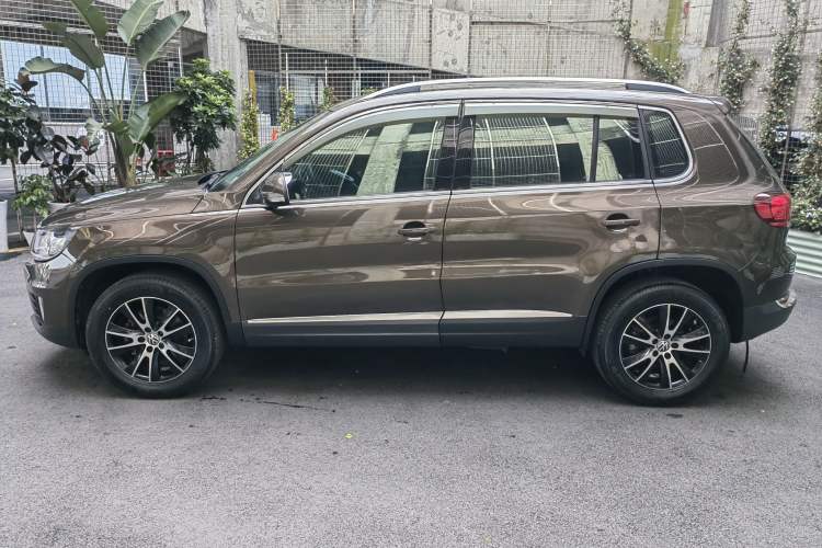 Used Volkswagen Tiguan 2015 1.8TSI Automatic Two-Wheel Drive Luxury Model Exterior 6
