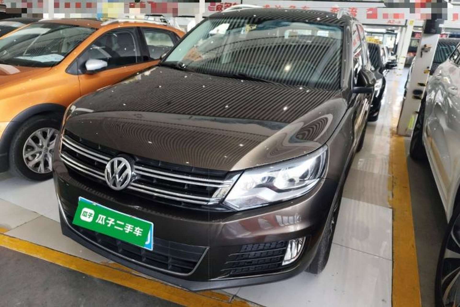 Used Volkswagen Tiguan 2015 2.0 TSI Automatic All-Wheel Drive Luxury Edition Front Left 45 Deg