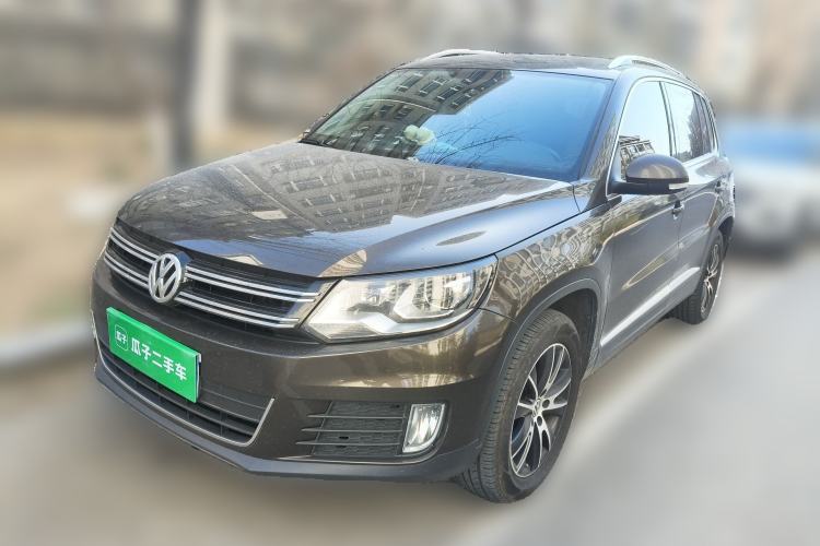 Used Volkswagen Tiguan 2015 1.8TSI Automatic Two-Wheel Drive Luxury Model Front Left 45 Deg