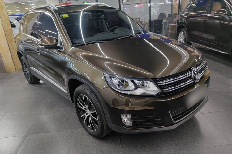 Used Volkswagen Tiguan 2015 1.8TSI Automatic Two-Wheel Drive Luxury Model Front Right 45 Deg