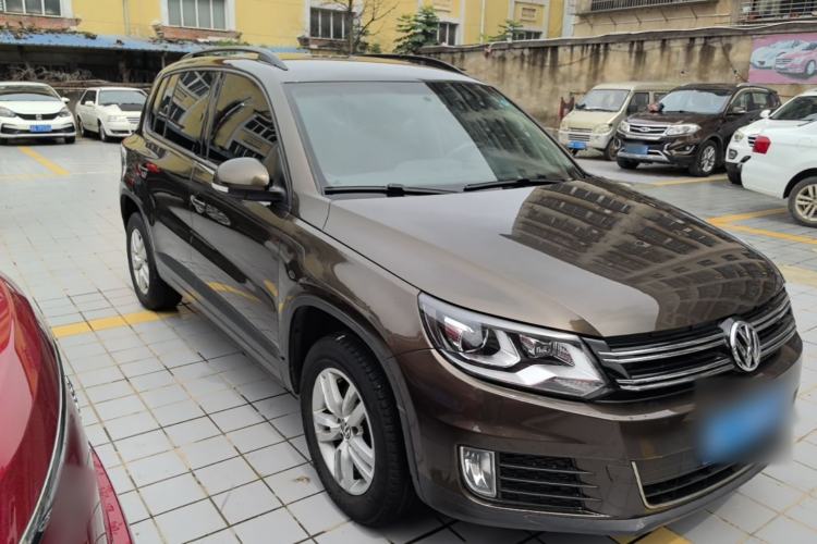 Used Volkswagen Tiguan 2015 1.8TSI Automatic Two-Wheel Drive Trend Edition Front Right 45 Deg