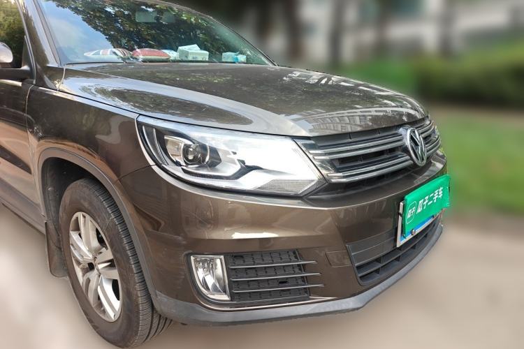 Used Volkswagen Tiguan 2015 1.8TSI Automatic Two-Wheel Drive Trend Edition Front Right 45 Deg