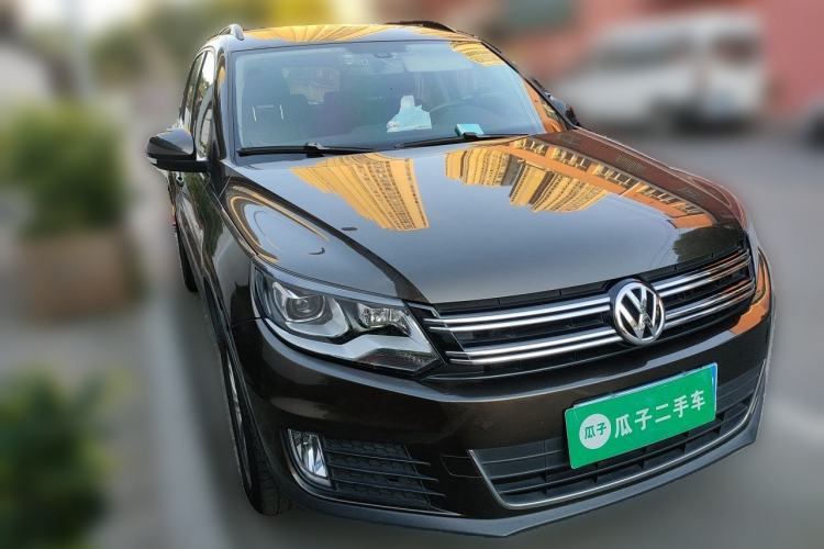 Used Volkswagen Tiguan 2015 1.8TSI Automatic Two-Wheel Drive Comfort Edition Front Right 45 Deg