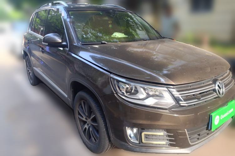 Used Volkswagen Tiguan 2015 1.8TSI Automatic Two-Wheel Drive Luxury Model Front Right 45 Deg
