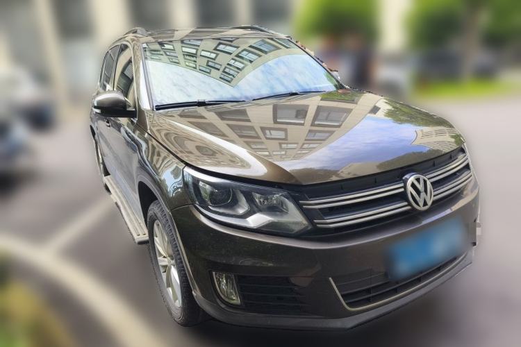 Used Volkswagen Tiguan 2015 1.8TSI Automatic Two-Wheel Drive Comfort Edition Front Right 45 Deg
