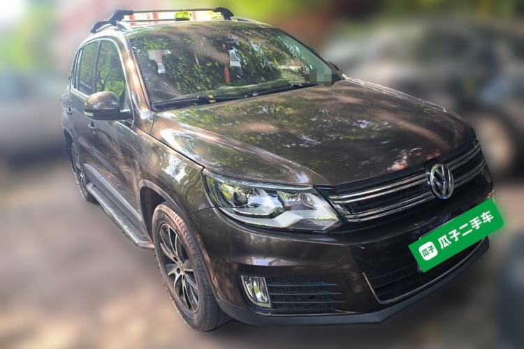 Used Volkswagen Tiguan 2015 1.8TSI Automatic Two-Wheel Drive Luxury Model Front Right 45 Deg