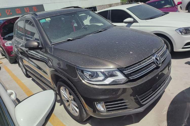 Used Volkswagen Tiguan 2015 1.8TSI Automatic Two-Wheel Drive Comfort Edition Front Right 45 Deg