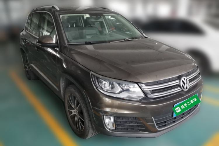 Used Volkswagen Tiguan 2015 1.8TSI Automatic Two-Wheel Drive Luxury Model Front Right 45 Deg
