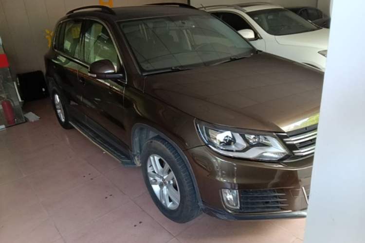 Used Volkswagen Tiguan 2015 1.8TSI Automatic Two-Wheel Drive Trend Edition Front Right 45 Deg