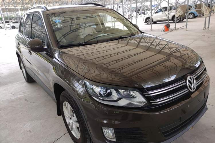 Used Volkswagen Tiguan 2015 1.8TSI Automatic Two-Wheel Drive Trend Edition Front Right 45 Deg
