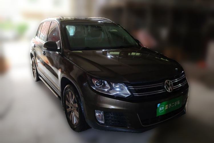 Used Volkswagen Tiguan 2015 1.8TSI Automatic Two-Wheel Drive Luxury Model Front Right 45 Deg