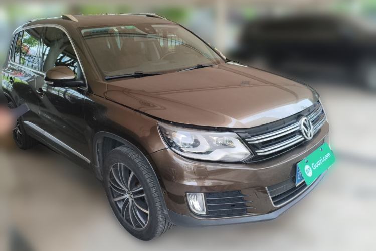 Used Volkswagen Tiguan 2015 2.0 TSI Automatic All-Wheel Drive Flagship Edition Front Right 45 Deg