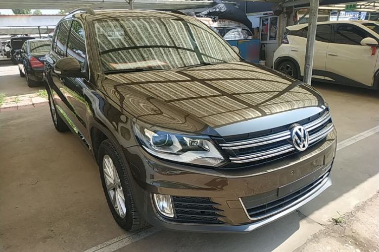 Used Volkswagen Tiguan 2015 1.8TSI Automatic Two-Wheel Drive Comfort Edition Front Right 45 Deg