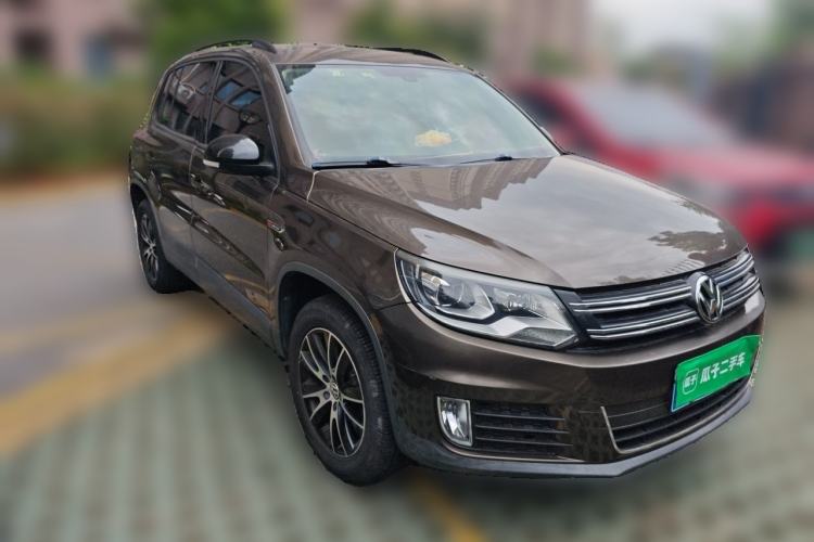 Used Volkswagen Tiguan 2015 1.8TSI Automatic Two-Wheel Drive Comfort Edition Front Right 45 Deg
