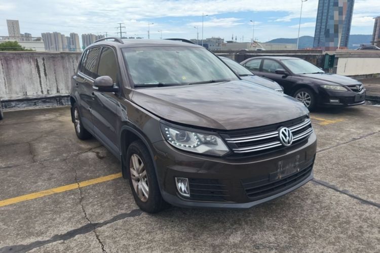 Used Volkswagen Tiguan 2015 1.8TSI Automatic Two-Wheel Drive Trend Edition Front Right 45 Deg