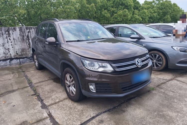 Used Volkswagen Tiguan 2015 1.8TSI Automatic Two-Wheel Drive Trend Edition Front Right 45 Deg