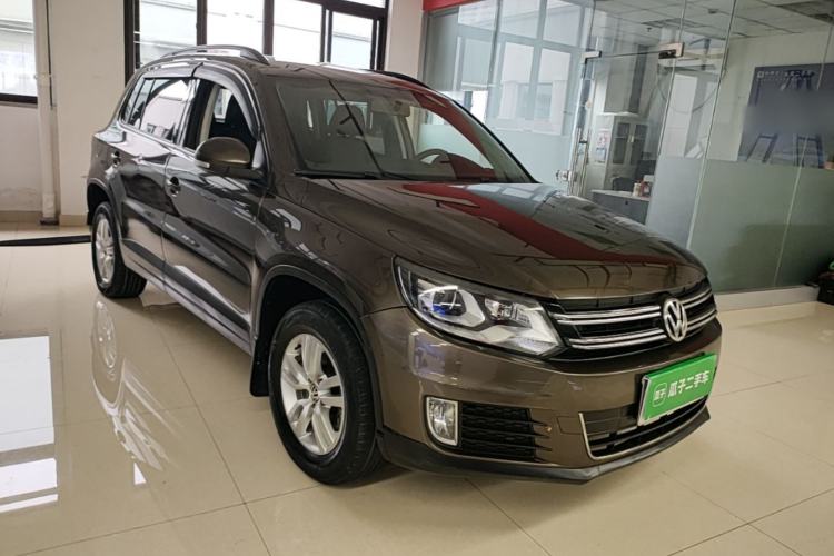 Used Volkswagen Tiguan 2015 1.8TSI Automatic Two-Wheel Drive Trend Edition Front Right 45 Deg