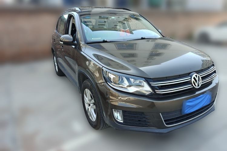 Used Volkswagen Tiguan 2015 1.8TSI Automatic Two-Wheel Drive Trend Edition Front Right 45 Deg