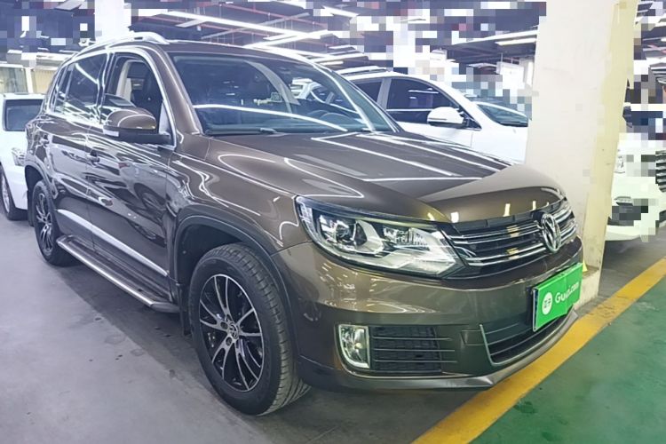 Used Volkswagen Tiguan 2015 1.8TSI Automatic Two-Wheel Drive Luxury Model Front Right 45 Deg