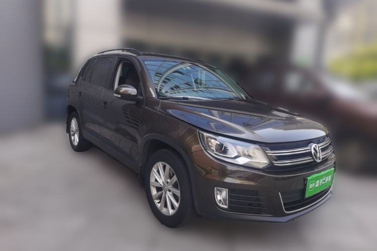 Used Volkswagen Tiguan 2015 1.8TSI Automatic Two-Wheel Drive Comfort Edition Front Right 45 Deg