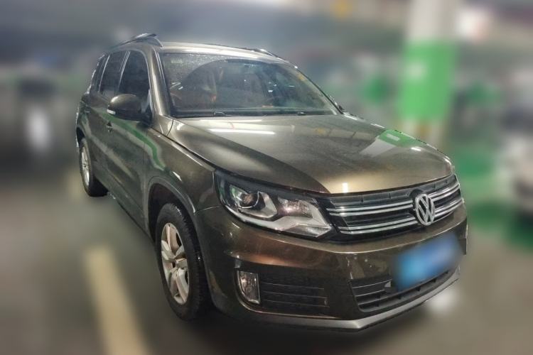 Used Volkswagen Tiguan 2015 1.8TSI Automatic Two-Wheel Drive Trend Edition Front Right 45 Deg