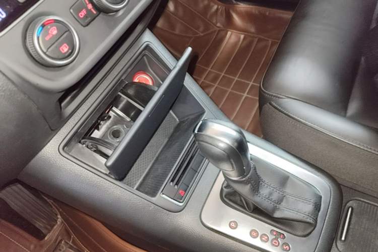 Used Volkswagen Tiguan 2015 1.8TSI Automatic Two-Wheel Drive Comfort Edition Gear Lever