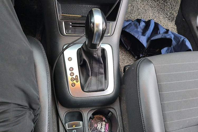 Used Volkswagen Tiguan 2015 1.8TSI Automatic Two-Wheel Drive Trend Edition Gear Lever