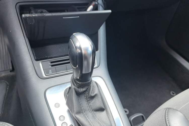 Used Volkswagen Tiguan 2015 1.8TSI Automatic Two-Wheel Drive Trend Edition Gear Lever