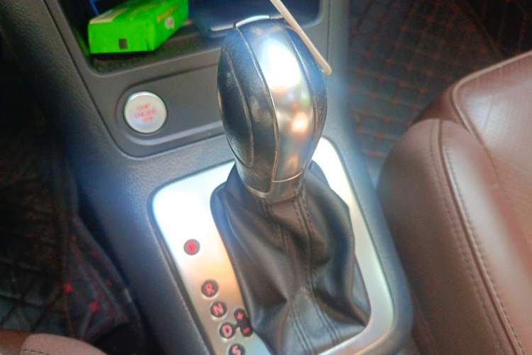 Used Volkswagen Tiguan 2015 1.8TSI Automatic Two-Wheel Drive Luxury Model Gear Lever
