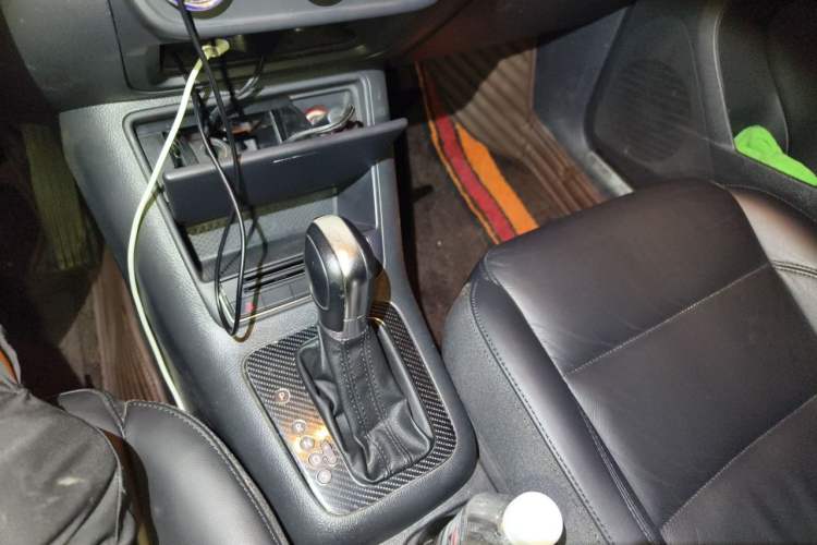 Used Volkswagen Tiguan 2015 1.8TSI Automatic Two-Wheel Drive Comfort Edition Gear Lever