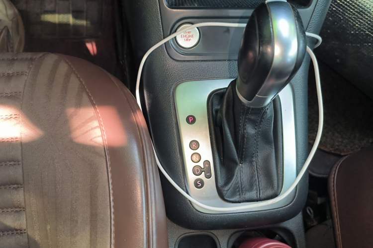 Used Volkswagen Tiguan 2015 1.8TSI Automatic Two-Wheel Drive Luxury Model Gear Lever