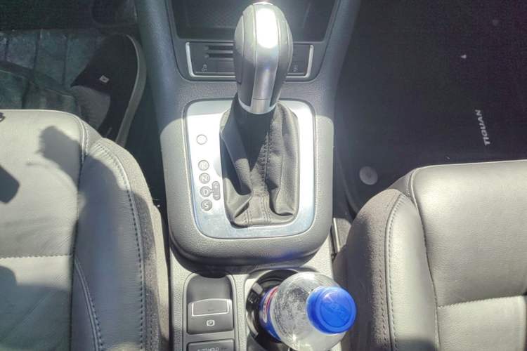 Used Volkswagen Tiguan 2015 1.8TSI Automatic Two-Wheel Drive Comfort Edition Gear Lever
