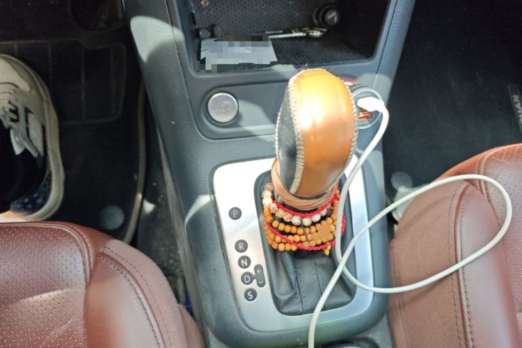 Used Volkswagen Tiguan 2015 1.8TSI Automatic Two-Wheel Drive Luxury Model Gear Lever