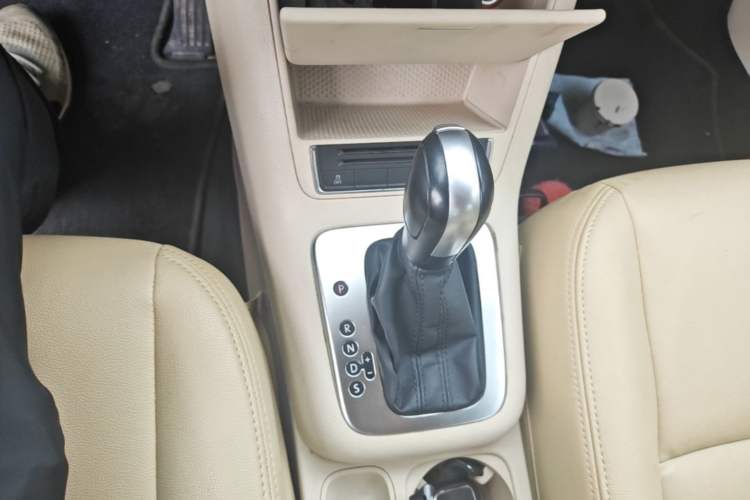 Used Volkswagen Tiguan 2015 1.8TSI Automatic Two-Wheel Drive Trend Edition Gear Lever