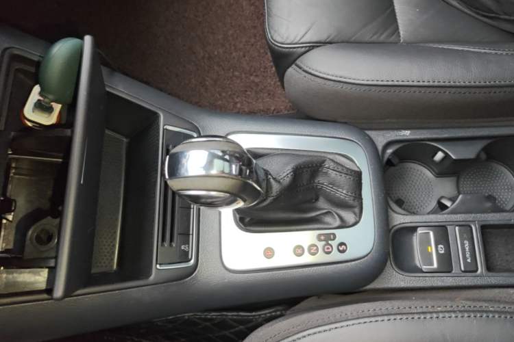 Used Volkswagen Tiguan 2015 1.8TSI Automatic Two-Wheel Drive Comfort Edition Gear Lever