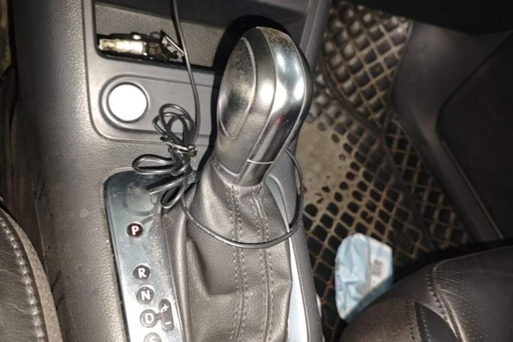 Used Volkswagen Tiguan 2015 1.8TSI Automatic Two-Wheel Drive Luxury Model Gear Lever