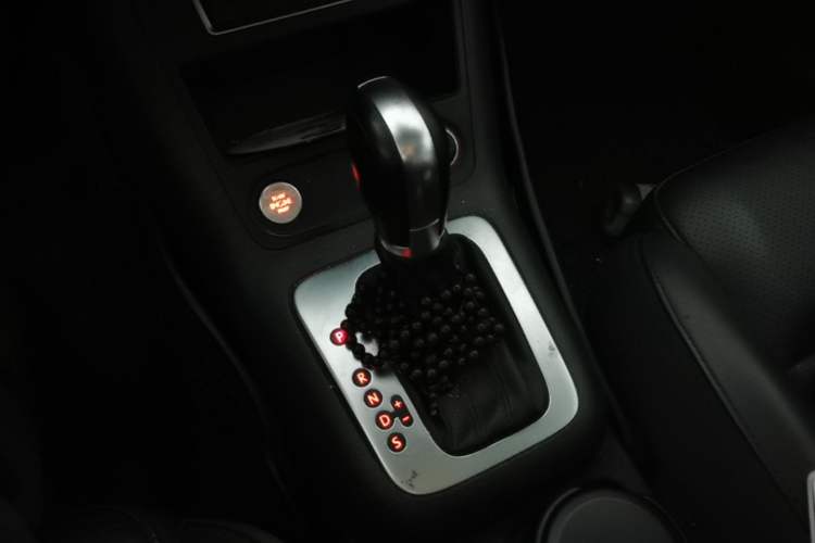 Used Volkswagen Tiguan 2015 1.8TSI Automatic Two-Wheel Drive Luxury Model Gear Lever